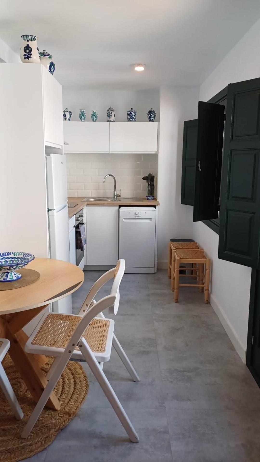 Lovely House In Peaceful Courtyard Benalmadena